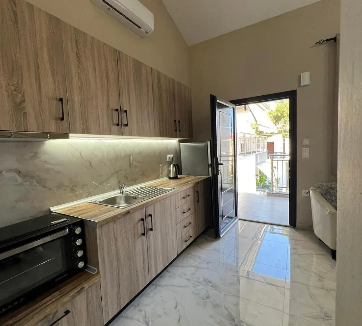 Summer Season Nea Poteidaia Apartment